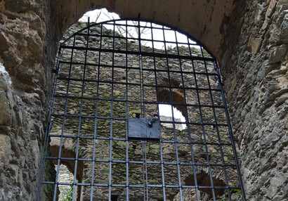 The new entrance built in the 15th century.