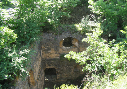 View from the gallery of the cloaking wall of the south-east wing of the main castle.