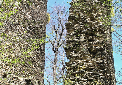 Partially preserved moat of the south-east fortifications of the Old Castle – on the left the higher cloaking wall and on the right the lower moat wall.